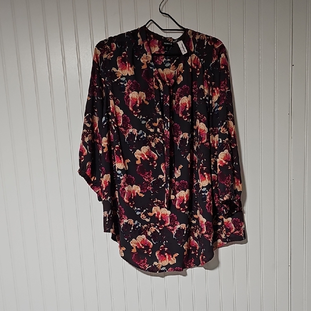 Gray Floral Blouse Torrid Size 3